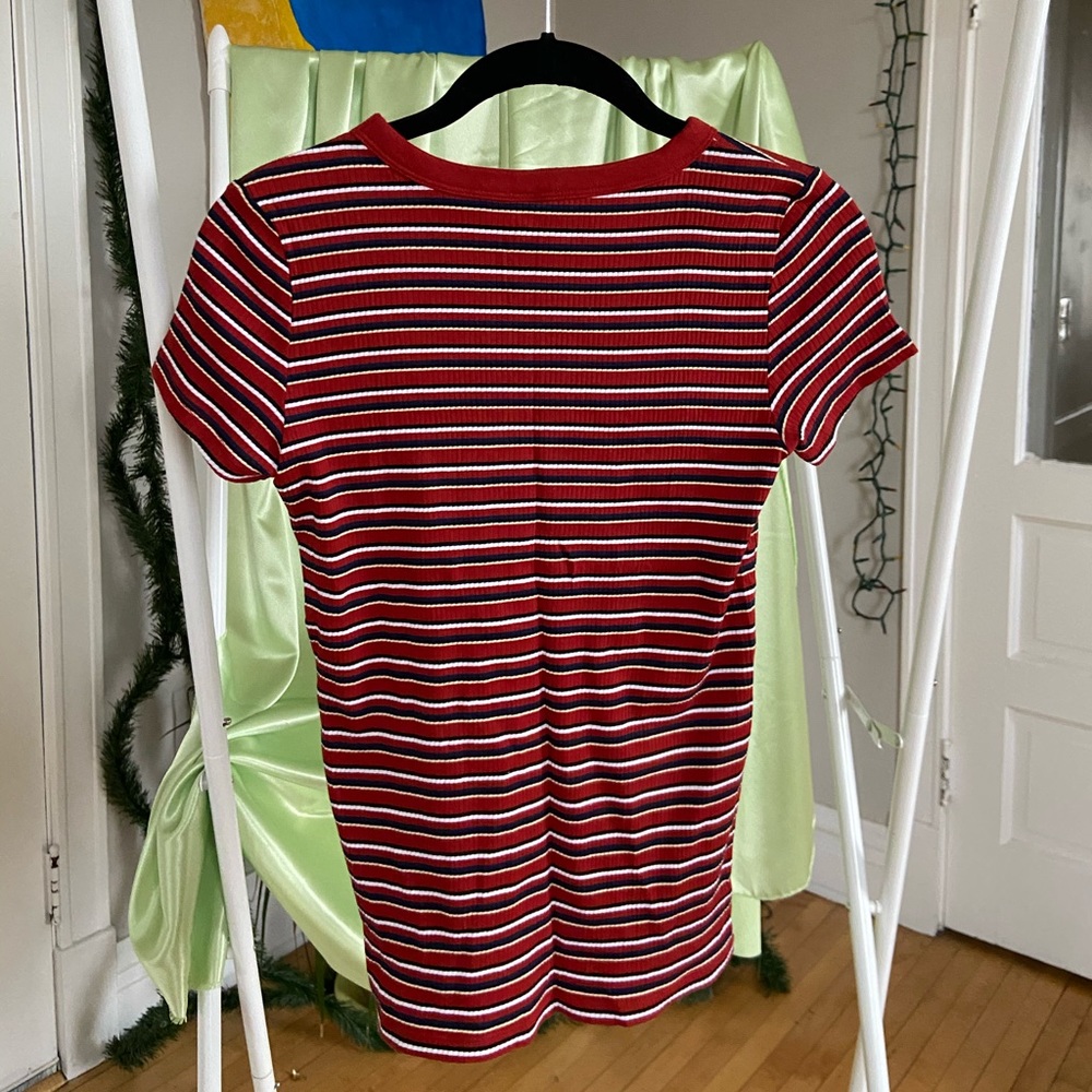 Comfy Ribbed Striped Tee - Picture 2 of 4